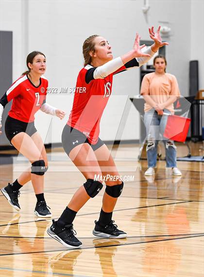 Thumbnail 3 in Caldwell vs Burton photogallery.