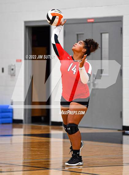 Thumbnail 2 in Caldwell vs Burton photogallery.