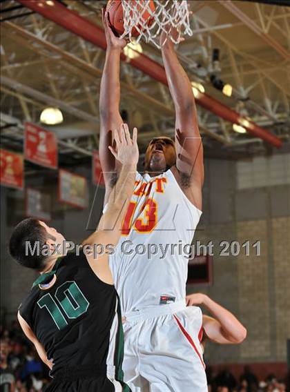 Thumbnail 1 in De La Salle vs. Taft (Nike Extravaganza) photogallery.