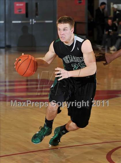 Thumbnail 2 in De La Salle vs. Taft (Nike Extravaganza) photogallery.