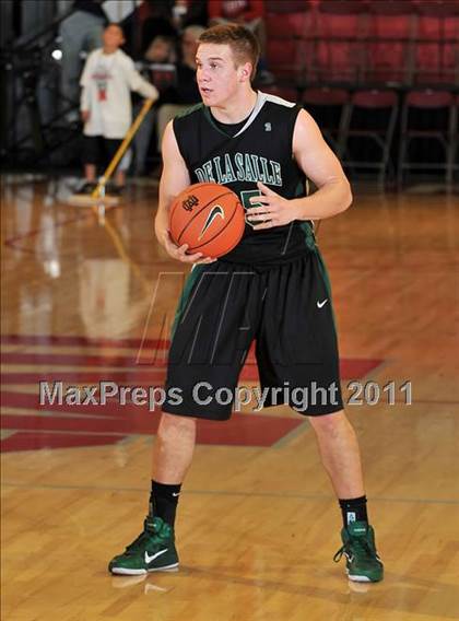 Thumbnail 1 in De La Salle vs. Taft (Nike Extravaganza) photogallery.