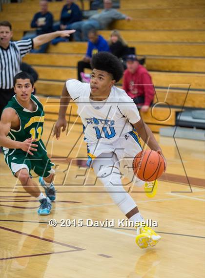 Thumbnail 2 in Center vs. Argonaut (Whitney Holiday Classic) photogallery.