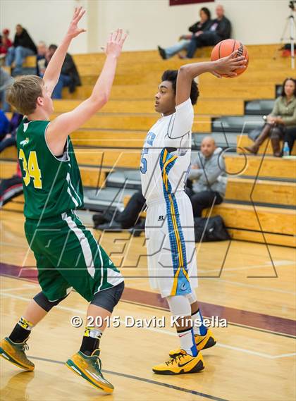 Thumbnail 3 in Center vs. Argonaut (Whitney Holiday Classic) photogallery.