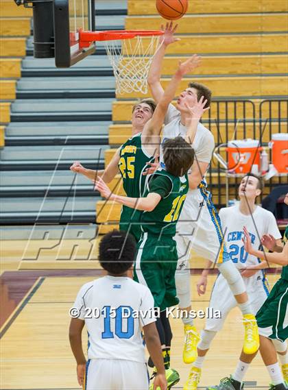 Thumbnail 3 in Center vs. Argonaut (Whitney Holiday Classic) photogallery.