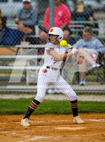 Thumbnail 3 in Gretna East vs. Hastings photogallery.