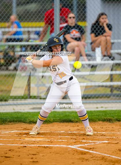 Thumbnail 2 in Gretna East vs. Hastings photogallery.