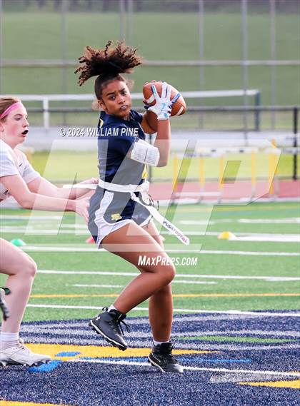 Thumbnail 2 in Kingston vs Pine Bush (Section 9 Large School Quarter Final) photogallery.