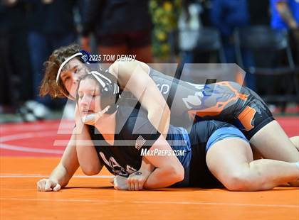 Thumbnail 3 in UIL Wrestling 5A-6A Finals (3rd-5th Place Bouts) photogallery.