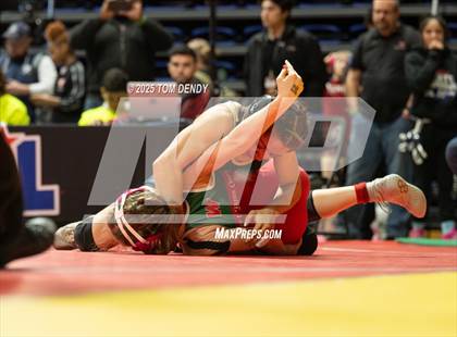 Thumbnail 2 in UIL Wrestling 5A-6A Finals (3rd-5th Place Bouts) photogallery.