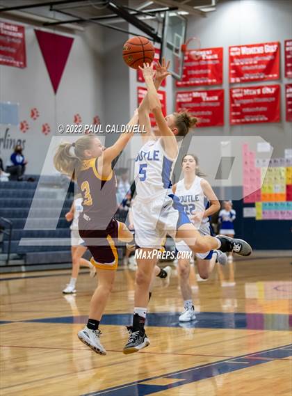 Thumbnail 3 in Toutle Lake vs South Bend (WIAA 2B District Playoff) photogallery.