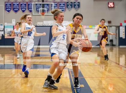 Thumbnail 1 in Toutle Lake vs South Bend (WIAA 2B District Playoff) photogallery.