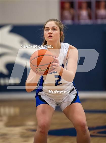 Thumbnail 2 in Toutle Lake vs South Bend (WIAA 2B District Playoff) photogallery.