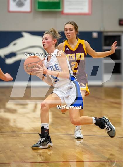 Thumbnail 1 in Toutle Lake vs South Bend (WIAA 2B District Playoff) photogallery.