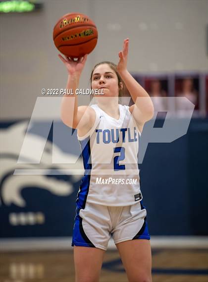 Thumbnail 3 in Toutle Lake vs South Bend (WIAA 2B District Playoff) photogallery.