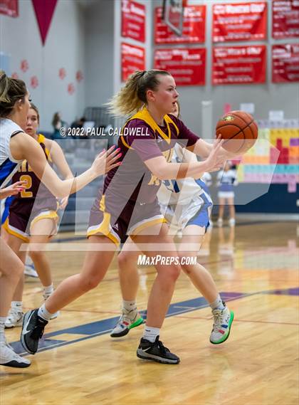 Thumbnail 1 in Toutle Lake vs South Bend (WIAA 2B District Playoff) photogallery.