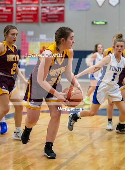 Thumbnail 2 in Toutle Lake vs South Bend (WIAA 2B District Playoff) photogallery.