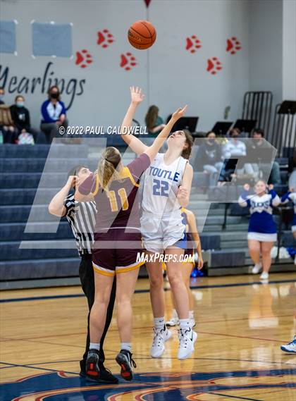 Thumbnail 3 in Toutle Lake vs South Bend (WIAA 2B District Playoff) photogallery.