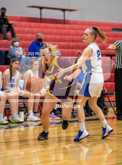 Thumbnail 1 in Toutle Lake vs South Bend (WIAA 2B District Playoff) photogallery.