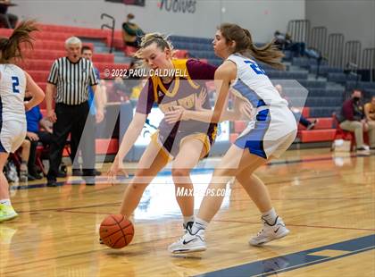 Thumbnail 2 in Toutle Lake vs South Bend (WIAA 2B District Playoff) photogallery.