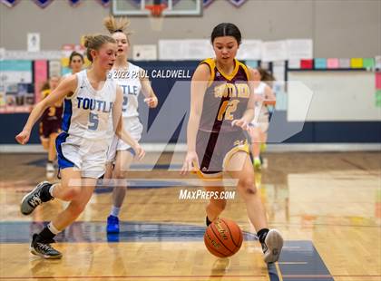 Thumbnail 2 in Toutle Lake vs South Bend (WIAA 2B District Playoff) photogallery.
