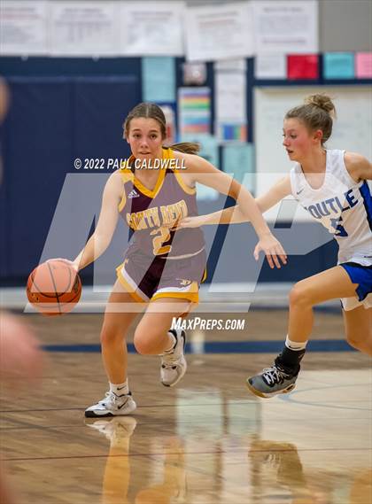 Thumbnail 1 in Toutle Lake vs South Bend (WIAA 2B District Playoff) photogallery.