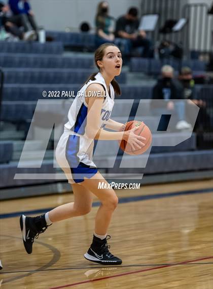 Thumbnail 3 in Toutle Lake vs South Bend (WIAA 2B District Playoff) photogallery.