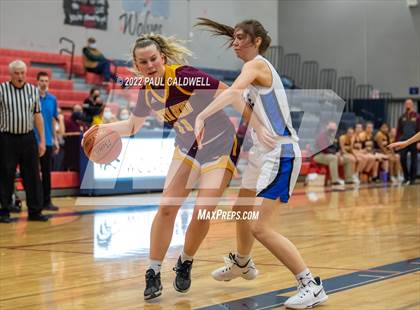 Thumbnail 2 in Toutle Lake vs South Bend (WIAA 2B District Playoff) photogallery.