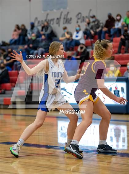 Thumbnail 2 in Toutle Lake vs South Bend (WIAA 2B District Playoff) photogallery.
