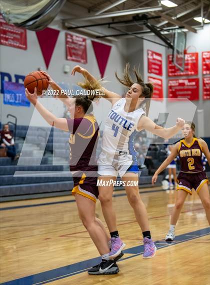 Thumbnail 1 in Toutle Lake vs South Bend (WIAA 2B District Playoff) photogallery.