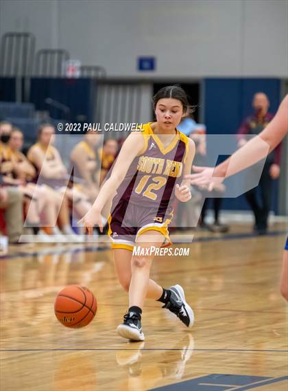 Thumbnail 2 in Toutle Lake vs South Bend (WIAA 2B District Playoff) photogallery.