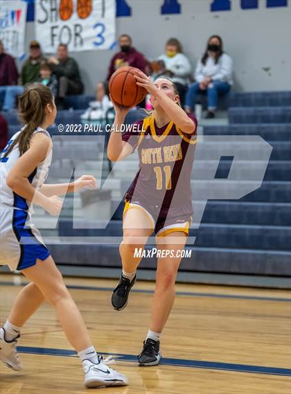 Thumbnail 2 in Toutle Lake vs South Bend (WIAA 2B District Playoff) photogallery.