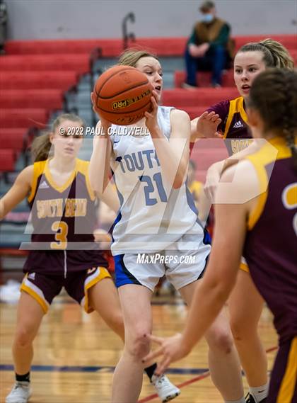 Thumbnail 3 in Toutle Lake vs South Bend (WIAA 2B District Playoff) photogallery.