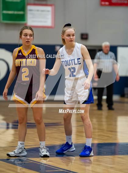 Thumbnail 3 in Toutle Lake vs South Bend (WIAA 2B District Playoff) photogallery.