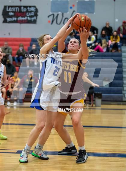 Thumbnail 3 in Toutle Lake vs South Bend (WIAA 2B District Playoff) photogallery.