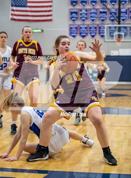Thumbnail 1 in Toutle Lake vs South Bend (WIAA 2B District Playoff) photogallery.