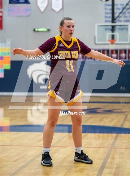 Thumbnail 2 in Toutle Lake vs South Bend (WIAA 2B District Playoff) photogallery.