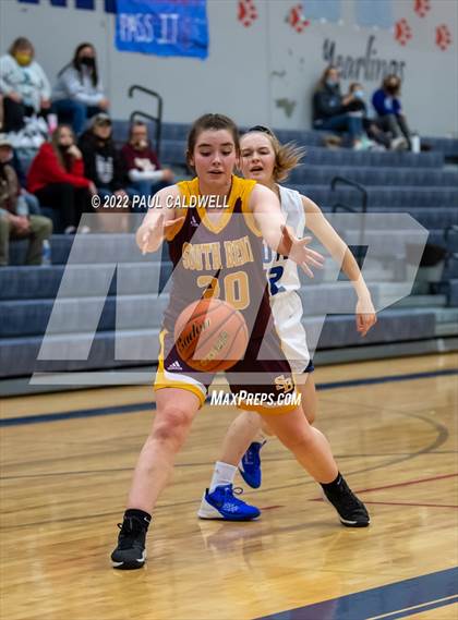 Thumbnail 2 in Toutle Lake vs South Bend (WIAA 2B District Playoff) photogallery.