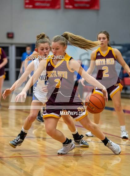 Thumbnail 1 in Toutle Lake vs South Bend (WIAA 2B District Playoff) photogallery.