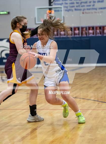 Thumbnail 2 in Toutle Lake vs South Bend (WIAA 2B District Playoff) photogallery.
