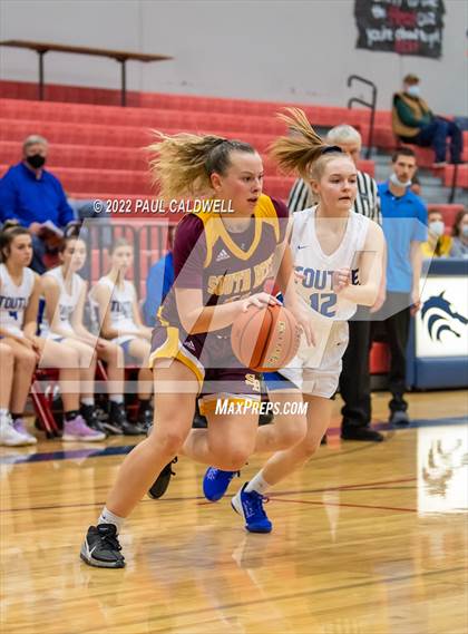 Thumbnail 2 in Toutle Lake vs South Bend (WIAA 2B District Playoff) photogallery.