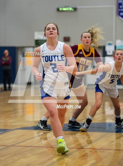 Thumbnail 1 in Toutle Lake vs South Bend (WIAA 2B District Playoff) photogallery.