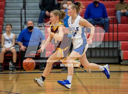 Thumbnail 2 in Toutle Lake vs South Bend (WIAA 2B District Playoff) photogallery.