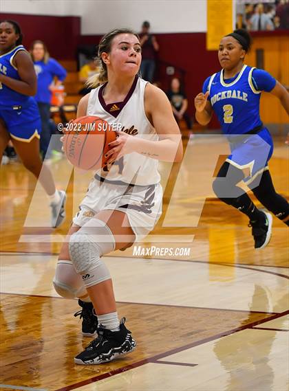 Thumbnail 1 in Thorndale vs Rockdale (Thorndale Shootout) photogallery.