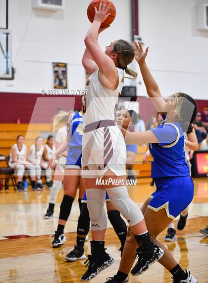 Thumbnail 3 in Thorndale vs Rockdale (Thorndale Shootout) photogallery.