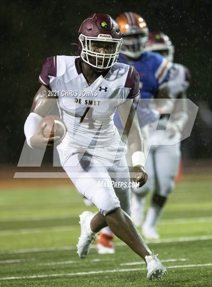 Thumbnail 3 in DeSmet Jesuit @ East St. Louis photogallery.