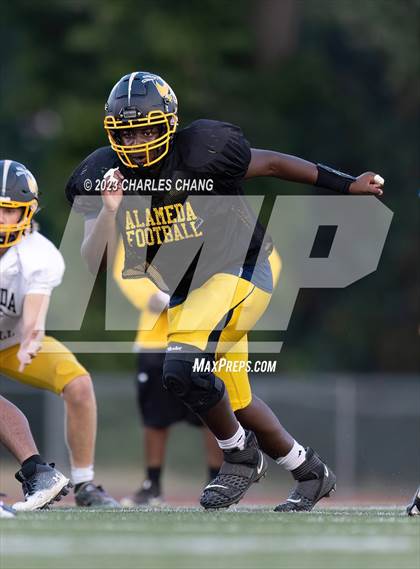 Thumbnail 3 in Alameda vs Berean Christian (Scrimmage) photogallery.
