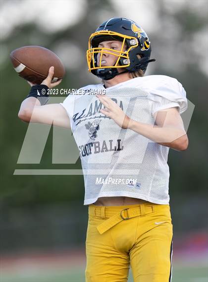Thumbnail 2 in Alameda vs Berean Christian (Scrimmage) photogallery.