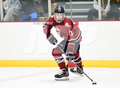 Thumbnail 1 in Kent vs. Avon Old Farms (Avon Christmas Classic Final) photogallery.