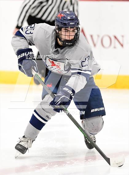 Thumbnail 1 in Kent vs. Avon Old Farms (Avon Christmas Classic Final) photogallery.