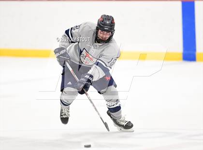 Thumbnail 2 in Kent vs. Avon Old Farms (Avon Christmas Classic Final) photogallery.